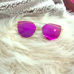 Pink reflective fashion sunglasses